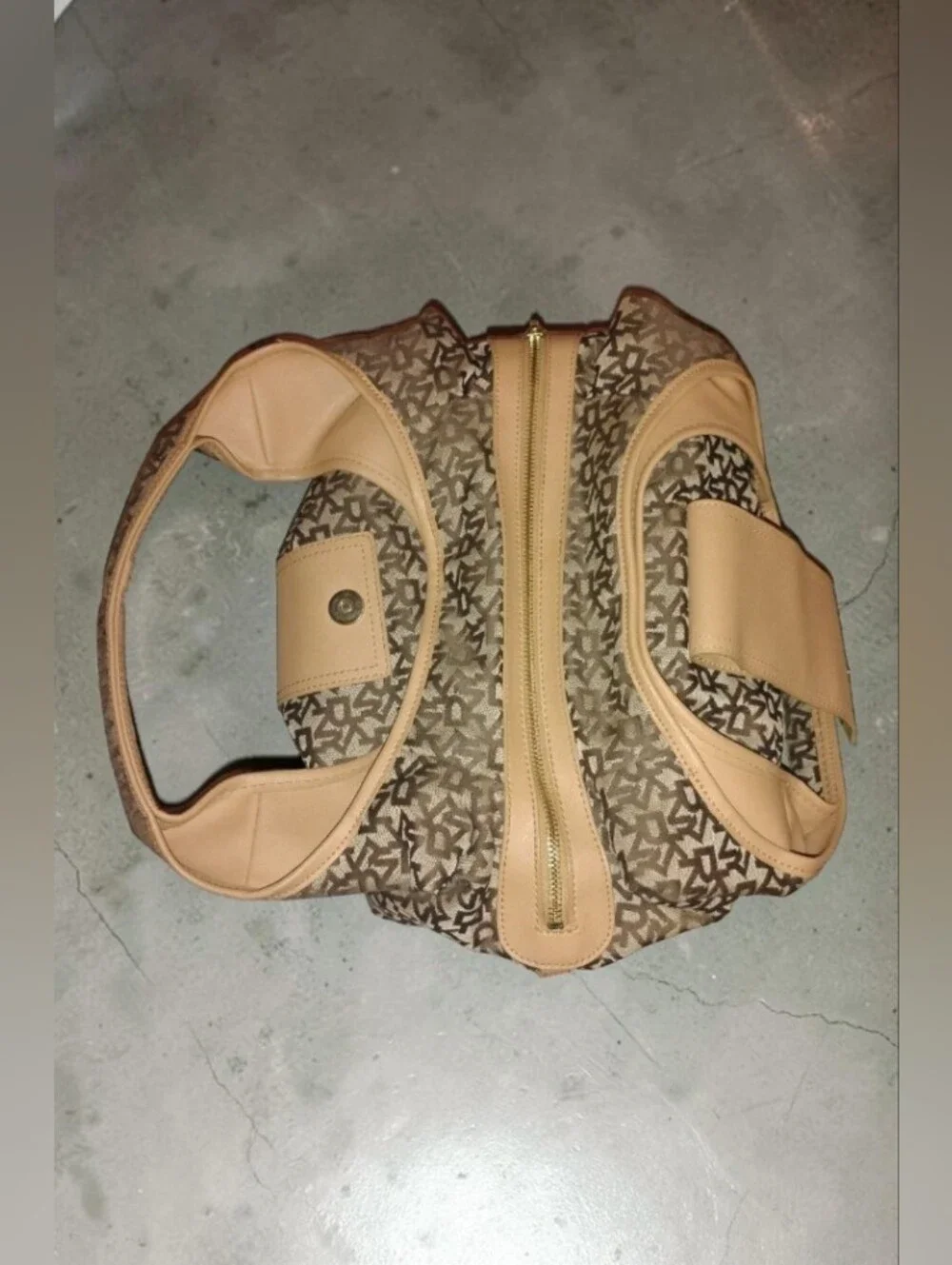 ✨ Vintage DKNY Monogram Town & Country Hobo Shoulder Bag - EUC ✨